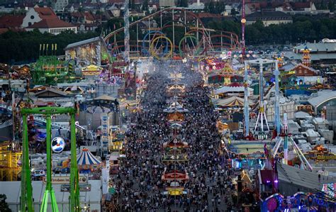 Unfall Bei Oktoberfest Verletzte In Wiesn Achterbahn