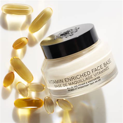 Крем-основа для лица Vitamin Enriched Face Base | Bobbi Brown Россия
