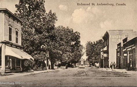 An Old Black And White Photo Of The Street In Richmond S C With