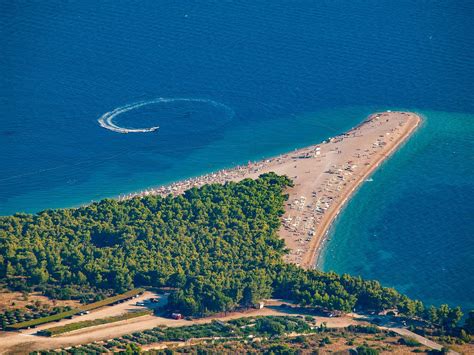 Zlatni Rat Beach What You Should Know Bol Island Bra Croatia