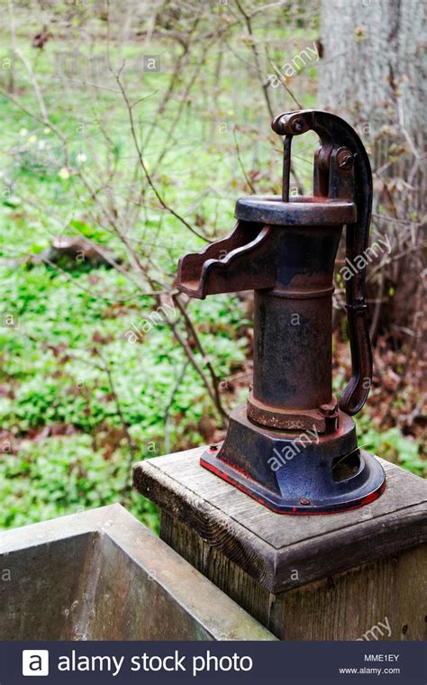 Antique Water Pump Stock Photos And Antique Water Pump Stock Images Alamy