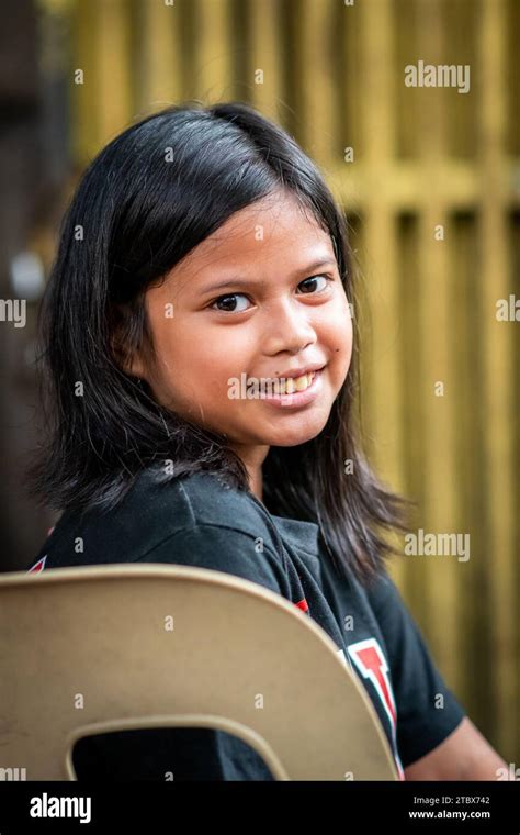 Filipino Girl Fotografías E Imágenes De Alta Resolución Alamy