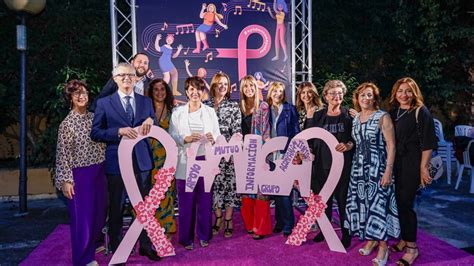 Fiesta solidaria del cáncer de mama de la Asociación AMIGA ORM