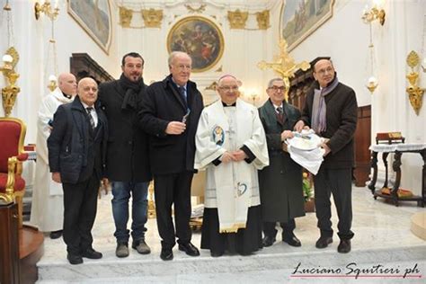 Il Vescovo Di Nocera Sarno Monsignor Giuseppe Giudice Benedice I