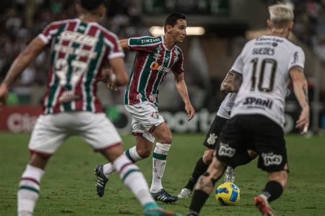 Copa Do Brasil Fluminense Tem Dois Titulares Pendurados Para O Jogo