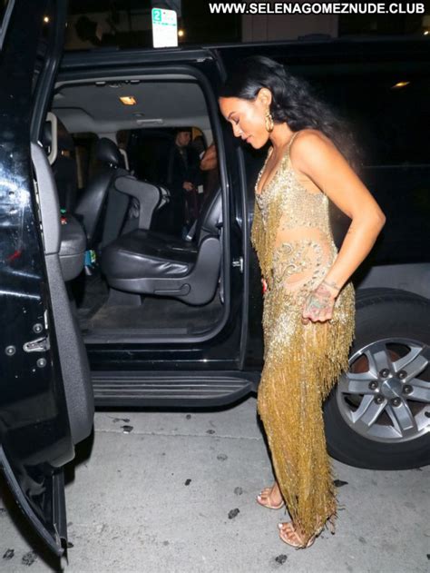 Karrueche Tran Posing Hot Beautiful Celebrity Babe Sexy Famous And Uncensored