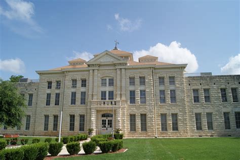 Medina County Courthouse - TEXAS HISTORICAL MARKERS