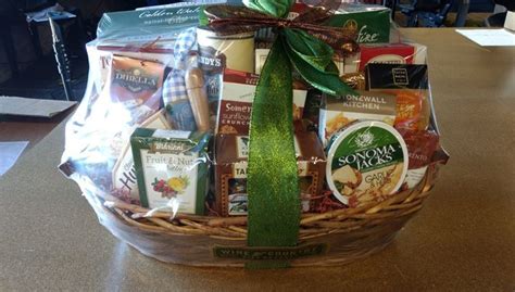 Wine Country Gift Baskets Review - The Best Gift Basket for the Money | Top Ten Reviews