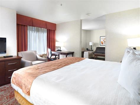 Comfortable Rooms at Crystal Inn Salt Lake City