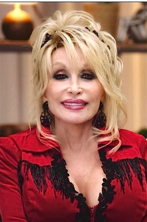 Pin on Dolly Parten in 2024 | Dolly parton young, Dolly parton pictures ...