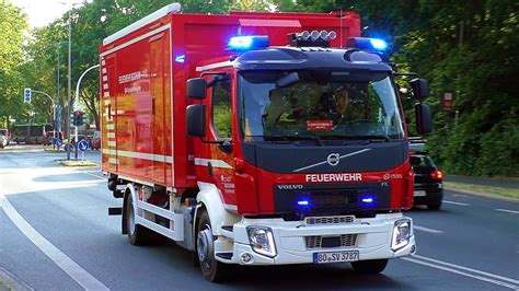 Wohnung in Vollbrand Einsatzfahrten zu Großeinsatz in Bochum Neuer