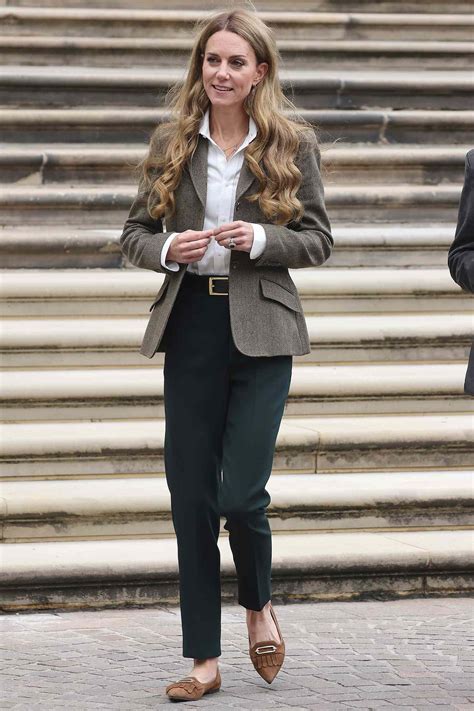 Kate Middleton Shows Off Shocking Blonde Hair For First Time