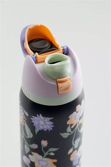 Owala UO Exclusive FreeSip 32 oz Water Bottle | Urban Outfitters