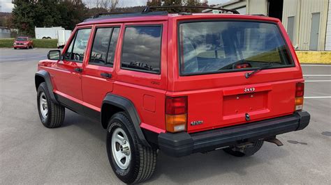 1996 Jeep Cherokee Sport At Indy 2023 As W25 Mecum Auctions