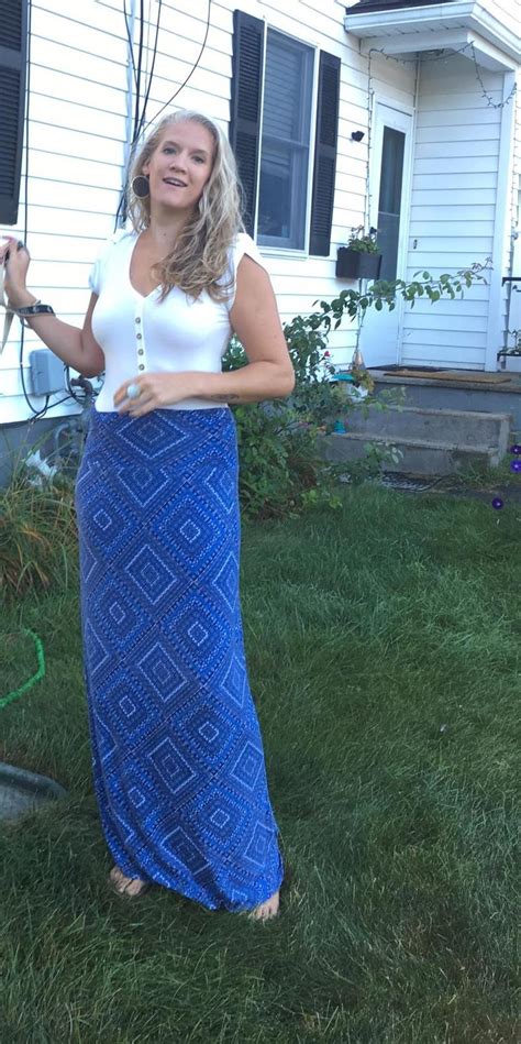 Who Wants To See This Teachers Big Tits Jiggle Scrolller