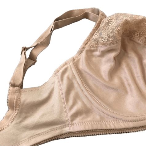 Wacoal Womens Awareness Unlined Nude Underwire Bra Gem