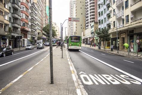 Faixas exclusivas poderão ser utilizadas por ônibus fretados prevê PL