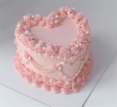 20 Vintage Heart Cake Decoration Ideas For Your Next Celebration 18th Birthday Cake Heart