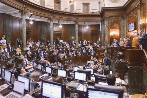 Legisladores Porteños Repudiaron La Violencia Frente Al Congreso Pero