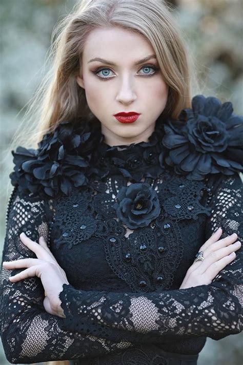 Gothic Model Absentia Noir Romantique Collar