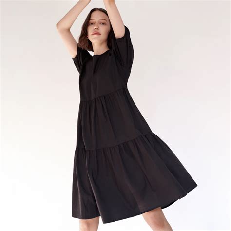 Womens Tiered Cotton Dress Everlane Vegan Heels Vogue Photoshoot