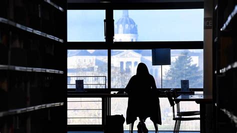 Agressions Sexuelles à La Fac De Médecine Dangers Un étudiant