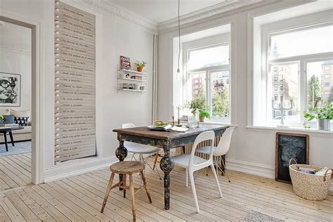 my scandinavian home: Light wood, white walls and a touch of vintage