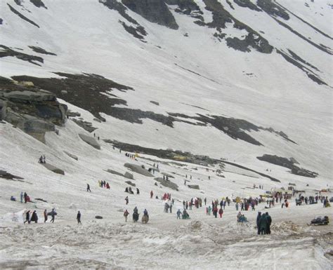 Valley Of Kullu Manali Rohtang Pass Sightseeing Times Of India Travel