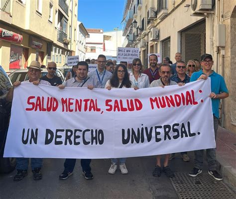 Una Marcha Y Lectura De Un Manifiesto Para Reivindicar El Día Mundial De La Salud Mental