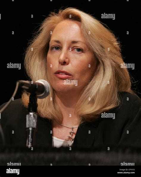 Valerie plame wilson hi-res stock photography and images - Alamy