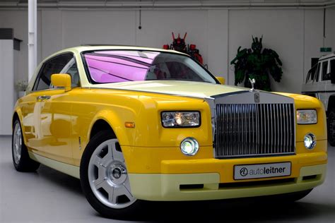 Bespoke Two Tone Yellow Rolls Royce Phantom Looks Like The Worlds Most Luxurious Banana Carscoops