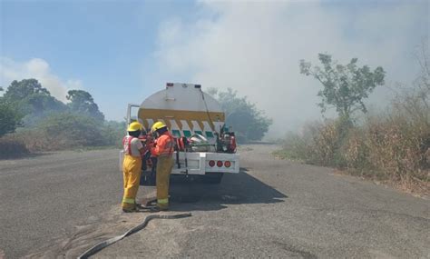 PROTECCIÓN CIVIL SOFOCA INCENDIO DE PASTIZAL EN TAPACHULA Revista