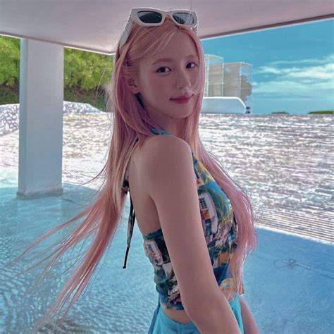 Hot Sexy Cho Mi Yeon Bikini Pics