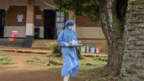 Cosenza Donna Con I Sintomi Della Malattia Del Congo Ricoverata All