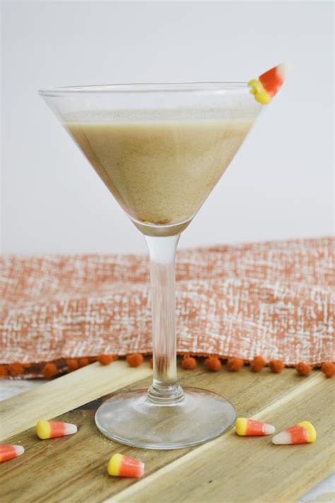 Creamy Thanksgiving Martini Recipe - Aspiring Winos