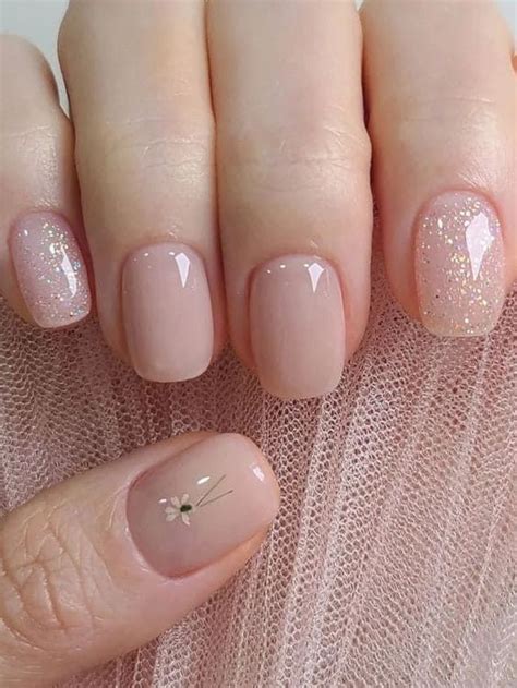 Pin on Uñas Simple nails Nude nail designs Nude nails with glitter