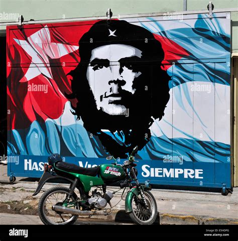 Ernesto Che Guevara Mural In Holguin Cuba Stock Photo Alamy