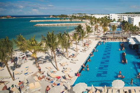 Journalists from seven countries discover the marvels of Jamaica with RIU