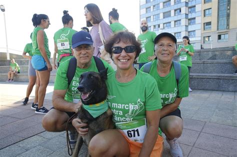 Unas 1 300 personas marchan contra el cáncer en Gijón