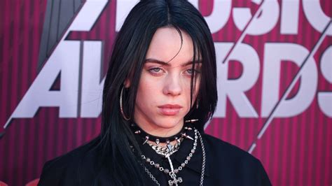 Download Necklace American Black Hair Singer Music Billie Eilish Hd Wallpaper