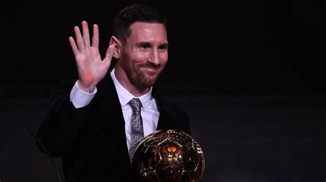 Messi Pemenang Ballon d'Or 2021 - Passiontoprofit