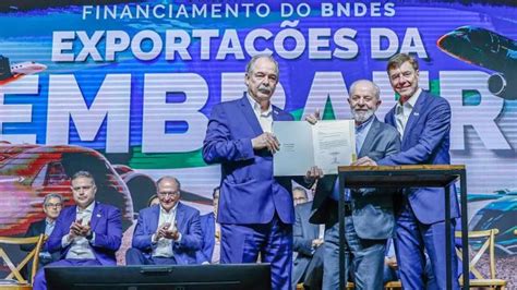 Notícias BNDES conclui financiamento para exportação de 32 jatos da