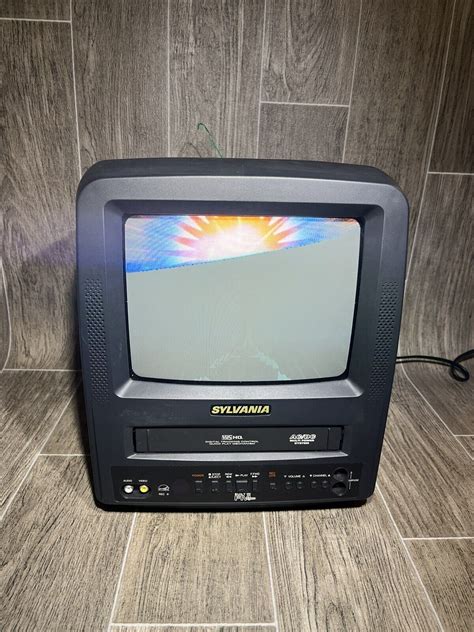 Sylvania 9 Ssc092 Portable Tv Vhs Vcr Combo Rv Camper Retro Gaming No