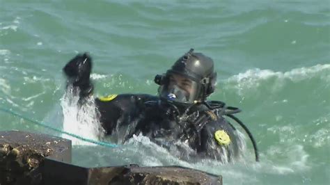 Body Found In Lake Michigan Near Foster Beach Youtube