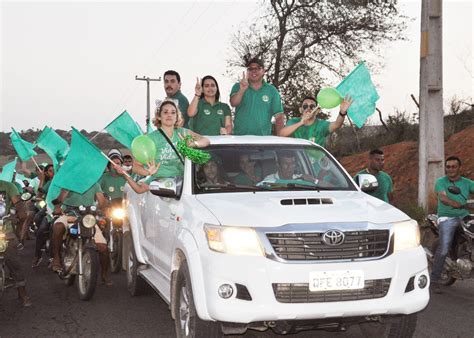 Mais Casinhas 13 Anos Juliana De Chaparral Realiza Carreata Da