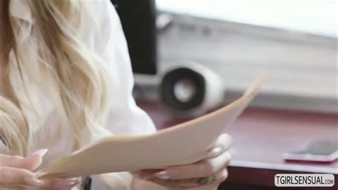 Tbabe Casey Kisses Plump Ass Fucked By A Hard Cock Ashemaletube