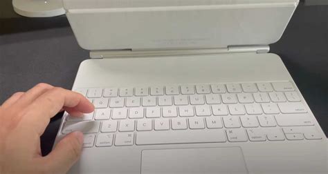 First Look At White Magic Keyboard For IPad Pro TECHOBIG