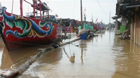 Terombang Ambing Di Laut 3 Nelayan Selamat Meski Kapal Dihantam Ombak