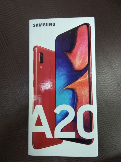 Смартфон Samsung Galaxy A20 (2019) 32Gb Red — купить в интернет ...