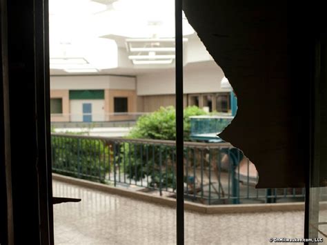 Inside A Ghost Mall Northridge Sits Quietly Unknown Future Ahead